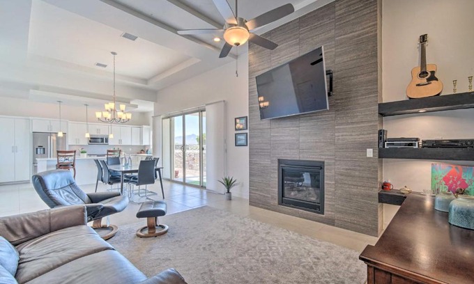 El Paso House | Upper Valley El Paso Home with Hiking Access On-Site