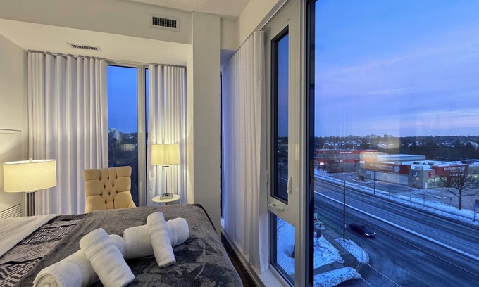 Richmond Hill Condo | Upscale 2-Bedroom, 2-Bathroom Condos in the Heart of Richmond Hill