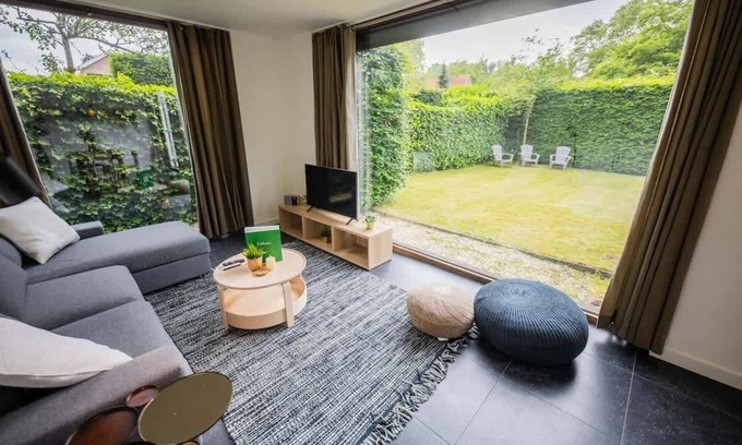 Het Hofke Apartment | Upscale 90m2 Two Bedroom Apartment (KS-8-B)