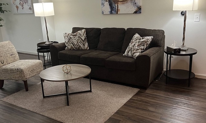 Duluth Apartment | Upscale Apartment w/Pool, Near Restaurants, Hospital, Malls, Interstate & Arena