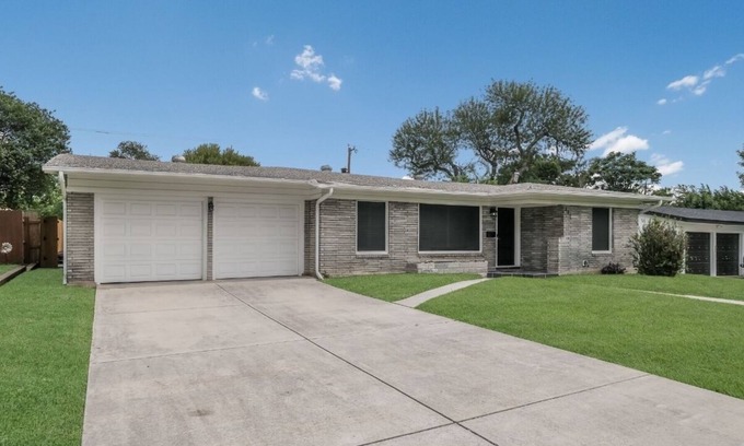 Shearer Hills - Ridgeview House | Upscale AT THE QUARRY HOUSE!