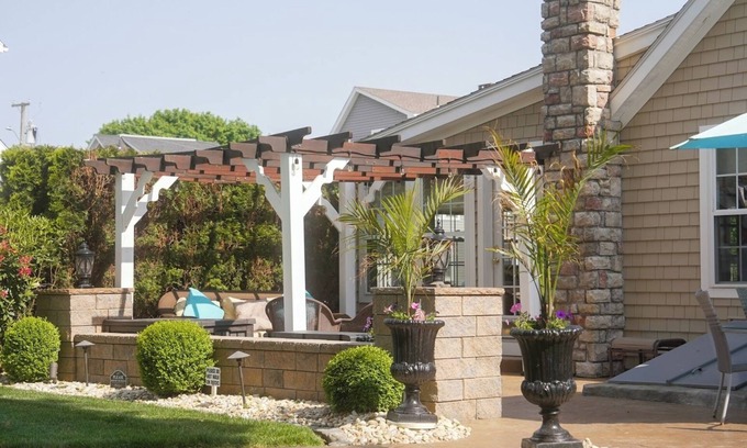 Westbrook House | Upscale Beach Home! PRIME WEEKS STILL AVAILABLE ! Discounted Rate of 200 off