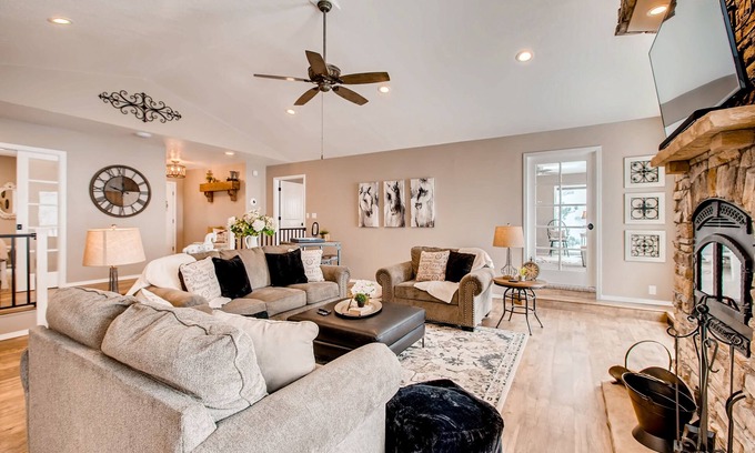 Colorado Springs House | Upscale Country Retreat ~ Panoramic Mountain Views