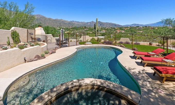 Cimarron Foothills Estates House | Upscale Home: Amazing Views! Pool & Hot Tub