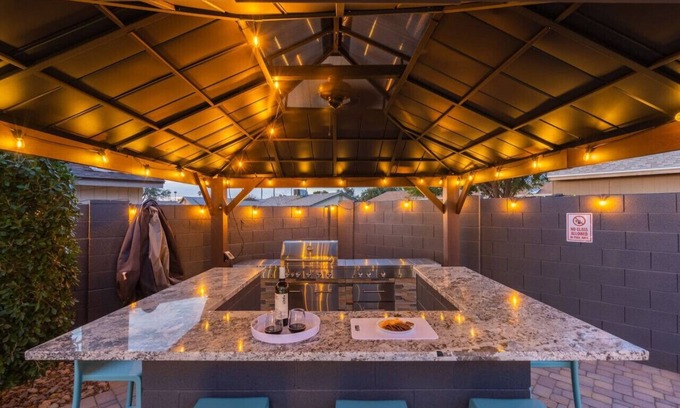 Chandler House | Upscale Home~Pergola/Built in Bbq!~Resort~Backyard~Heated Pool