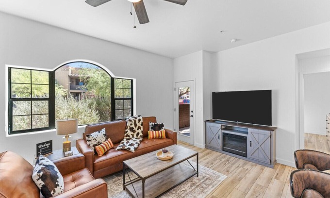 Campus Farm Condo | Upscale Southwest Style Condo Tucson