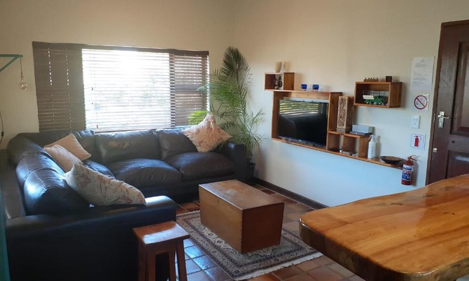 Strand Apartment | Upstairs