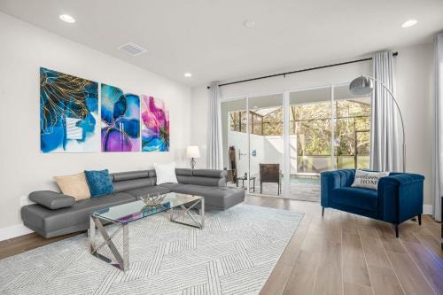 Clermont House | Upstay - Modern Family Home w Private Pool