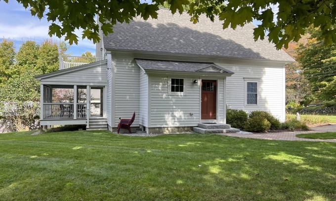 Meredith House | Uptown Charmer, Meredith near Winnipesaukee!