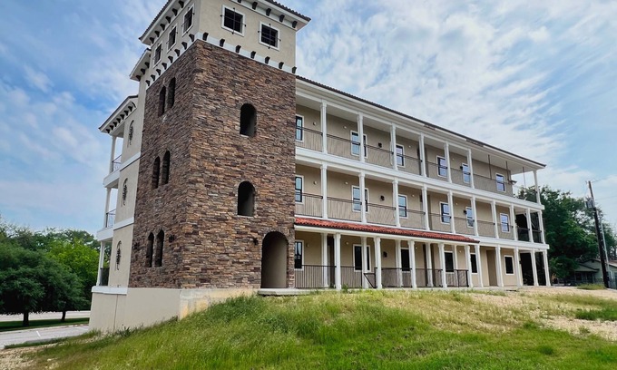New Braunfels Condo | Uptown River Front Condos #301
