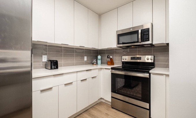 Third Ward Apartment | Uptown's Elite- 4BR Luxury Oasis