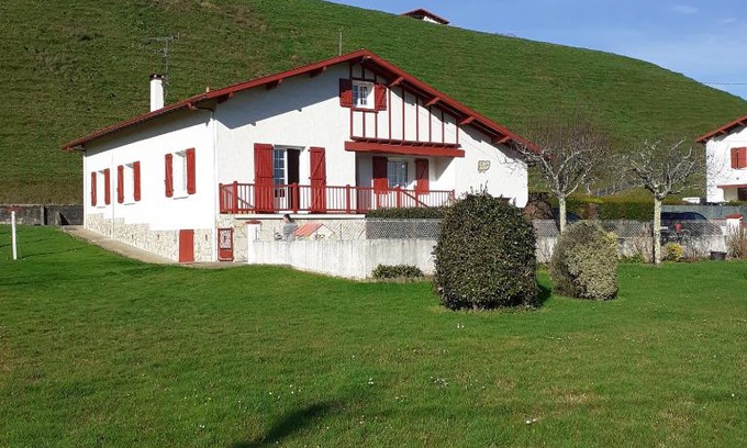 Saint-Pee-sur-Nivelle Apartment | UR ONDOAN - Appartement Saint Pée sur Nivelle