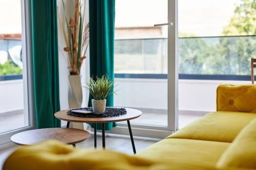 Mocici Apartment | Urban Apartment Endji