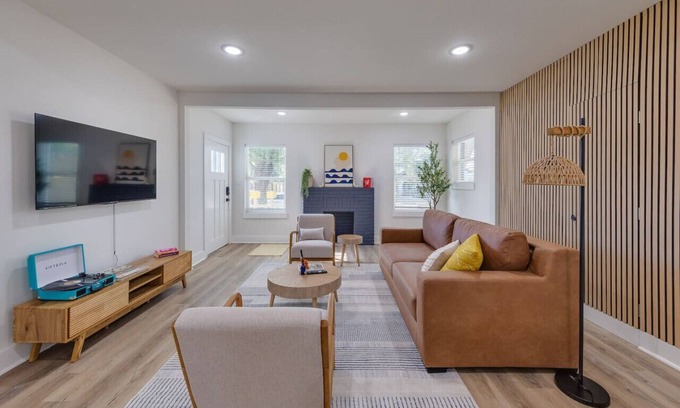 South Central Houston House | Urban Boho Escape