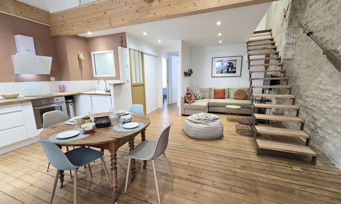 Angouleme Apartment | Urban cocoon with private terrace in the heart of