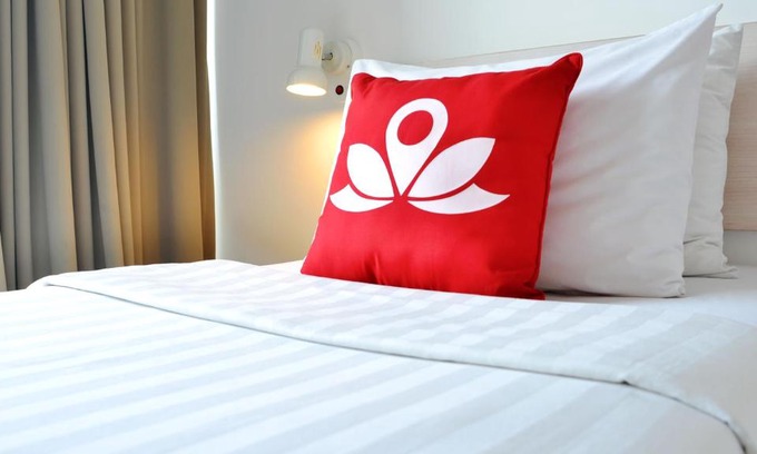 Highway Hills Apartment | Urban Deca Tower ZENROOM