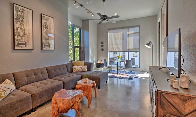 South Lamar Condo | Urban Escape in SoLA w/Private Patio!