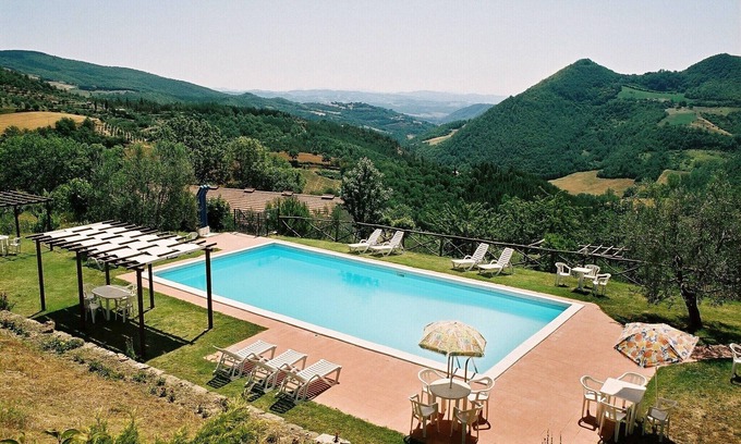 Monte Santa Maria Tiberina Other | Urban farmhouse in Umbria with pool