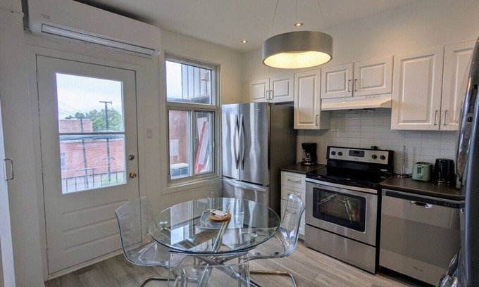 Maisonneuve Apartment | Urban Getaway in Hochelaga – Bright 1BR Apartment