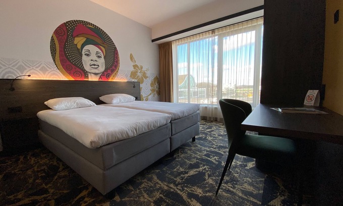 Emmen Hotel | Urban Haven Close to Emmen's Wildlands Zoo, Rensenpark Gardens & City Sights
