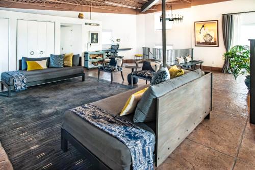 Santa Fe House | Urban Loft in Heart of Vibrant Railyard