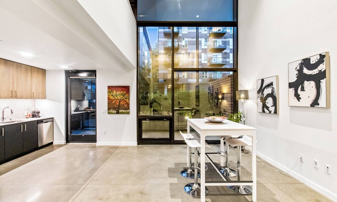 Downtown Apartment | Urban Loft in Redmond Core