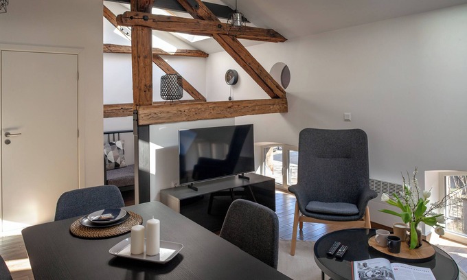 Sofia City Center Apartment | Urban Oasis (FREE PARKING), Urban Oasis by Ruby Red House