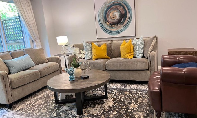 Lawrence Park South House | Urban Oasis - Midtown/free parking