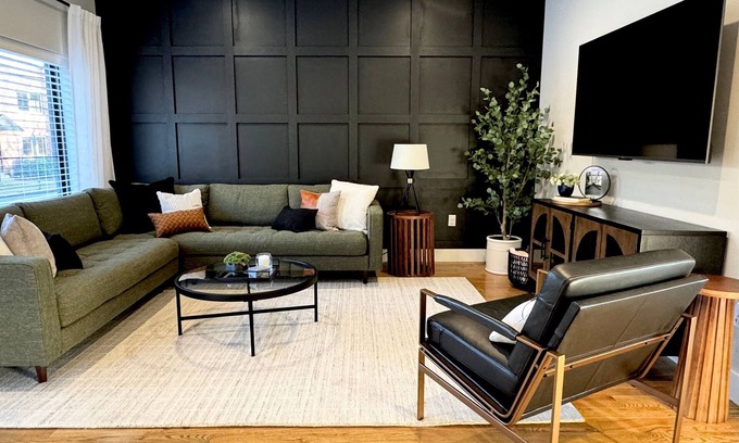 North Chattanooga House | Urban Overlook - Northshore Luxury + Prime Location