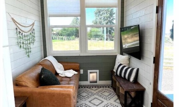 Caldwell House | Urban Tiny Home Getawayn