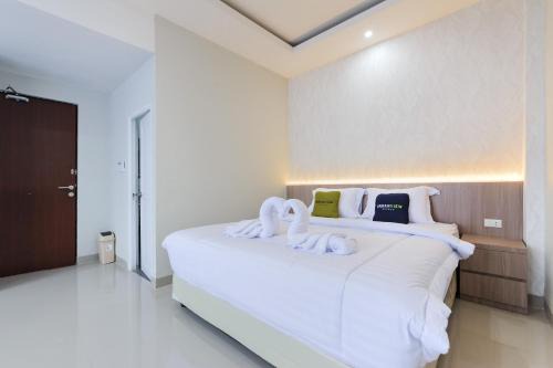 Rajabasa Hotel | Urbanview Hotel Ivoeira House Lampung By RedDoorz