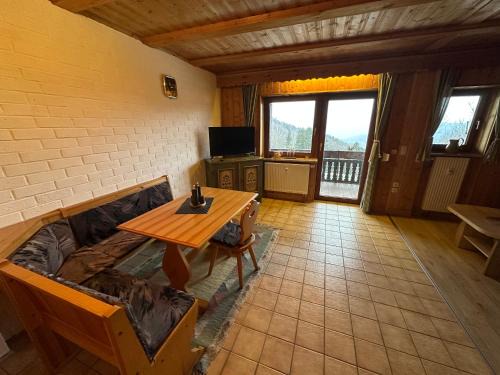 Schofweg Apartment | Uriges Apartment + Schönblick + mitten im Bayerischen Wald + WLAN kostenfrei
