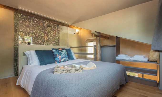 Carate Urio Apartment | Urio's Castle Suites by Rent all Como
