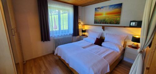 Bad Hofgastein Apartment | Urlaub am Krausberghof, Apartment mit Balkon und Parkplatz, Aufenthaltsraum, Sauna und Infrarotkabine, inmitten der Natur, kostenfreie Kaffeekapseln, 6 Fahrminuten zur Alpentherme Gastein und zur Schlossalmbahn, Spielplatz, großer Gartenbereich