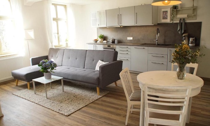 Sebnitz Apartment | Urlaubsfreude Biedermann Haus Blumenglück - Hortensie