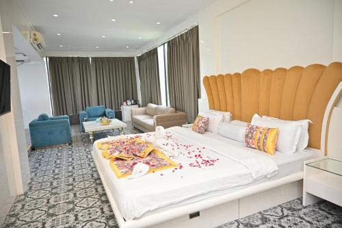 Sector 1 House | Urvi Banquets & Guest House
