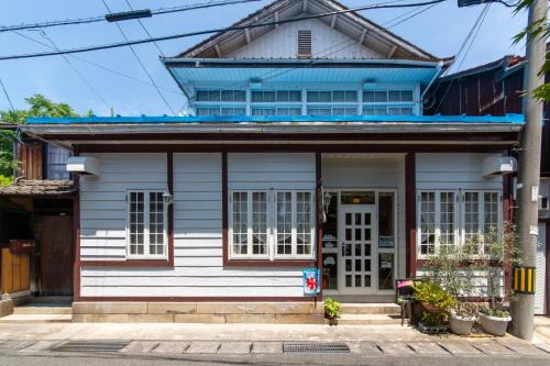 Ushimado House | USIMAROBi