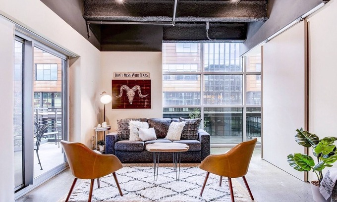 Central East Austin Condo | UT Football Fave - 6th St Condo, Walk to Downtown!