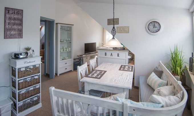 Timmel Apartment | Utkiek - cozy nest in a country house style - vacation for couples and small families