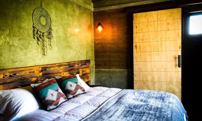 San Antonio de las Minas Cabin | UvaUva 1| eco-retreat |King size bed-balcony