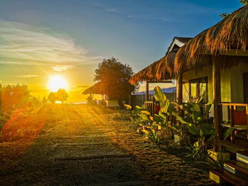 Moalboal House | Uzuri Kubo Huts
