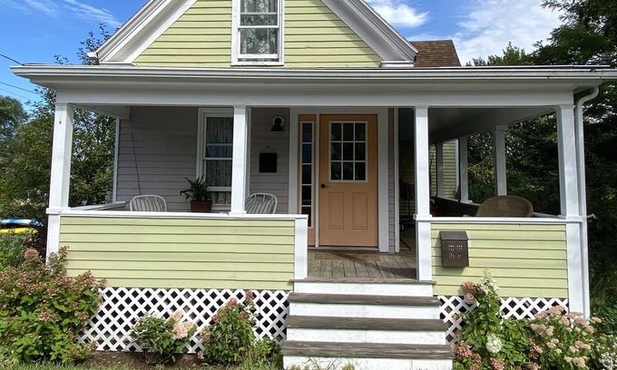 Peaks Island House | Välkommen & Namaste! STHR - OO5518-2023
