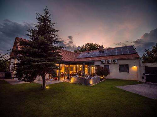 Etyek House | Völgy Vendégház