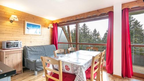 Chamrousse Apartment | V du Bachat Asters B21 - Appt 6 pers
