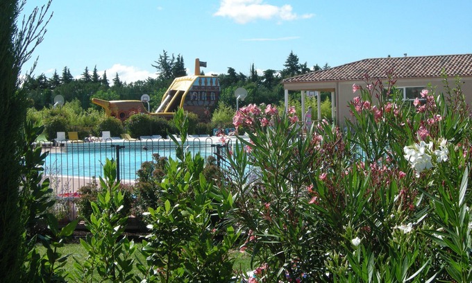 Aubignan House | Vacancéole - AUBIGNAN Les Demeures du Ventoux