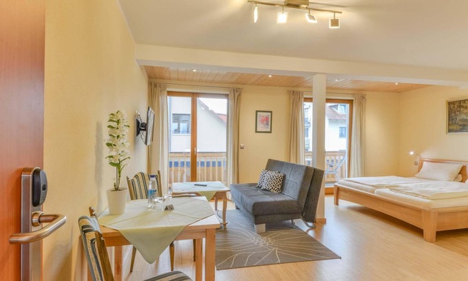 Murnau am Staffelsee Apartment | Vacation apartment (2-6 pers., incl. breakfast) - Haus am Gries