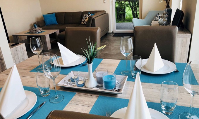 Fedderwardersiel Apartment | Vacation apartment Seeigel with sauna, directly on the dike