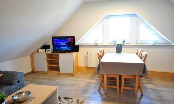 Neuharlingersiel Apartment | Vacation apartment Baltrum Deichringstr. 10 Whg. 8 - Haus Südereck