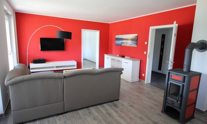 Krakow am See Apartment | Vacation apartment Waterkant EG - Residence at Lake Krakow