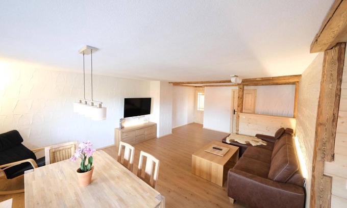 Saulgrub Apartment | Vacation apartment (1-2 pers., 1 bedroom) - Ferienwohnung Wetzstein